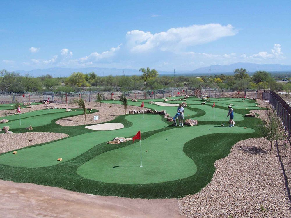 Kennewick putting green grass
